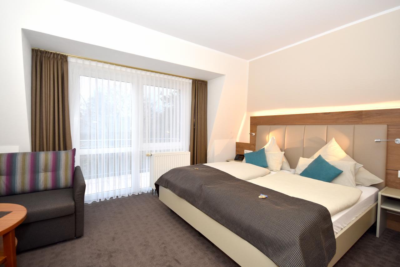 & Restaurant Zum Deutschen Hause Hotel Kirchhatten